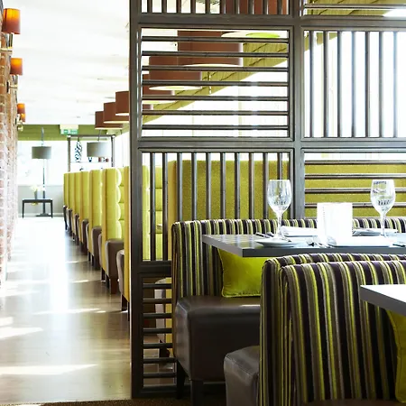 Marriott Victoria &