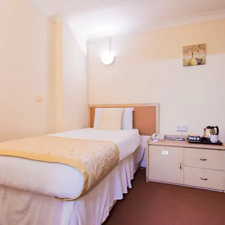 The Gardens 3* Manchester