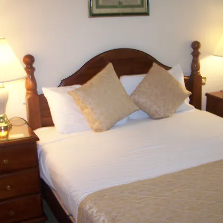 Britannia Centre Hotel 3*