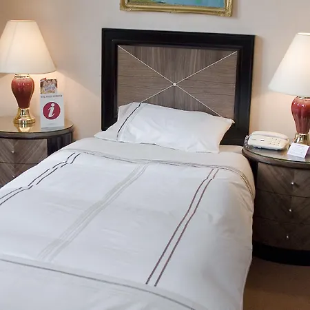 Hotel Britannia Centre 3*