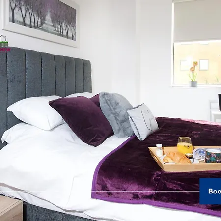 Apartman Premium Deals On Modern 2 -bed 2-bath For Movers & Pros By Hedgerow L Embrace Comfort And Ease With Our Inviting 2 Bedroom L Attractions Like Science And Industry Museum, Museum & Art Gallery *