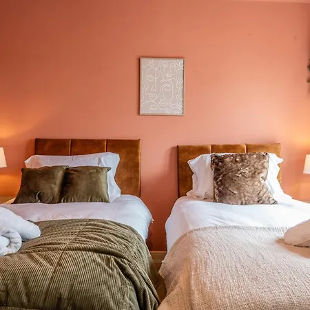 Vakantiehuis Modern House 2 Bedroom 5 Beds