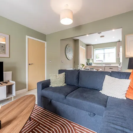 Modern House 2 Bedroom 5 Beds