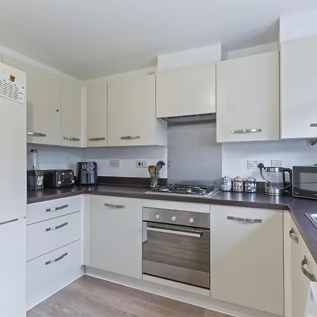 Centre House Etihad And Parking *