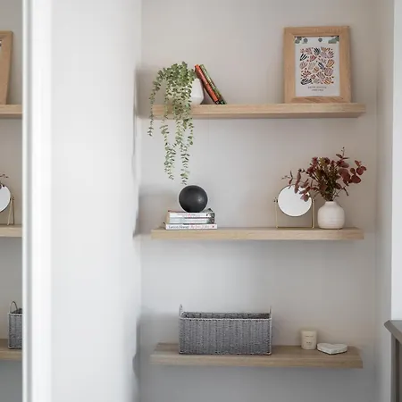 Three Bedroom House By Brookland Serviced Short Lets With Free Wifi 아파트 *