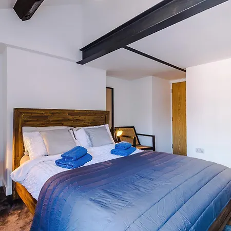 Vakantiehuis Stunning 3br Townhouse, Terrace, Games, Free Parking *