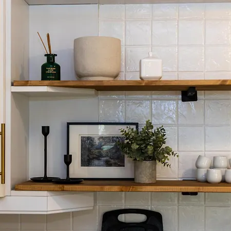 Luxury Spacious 3-bed Oasis Just 10 Mins From Centre With Free Parking Manchester