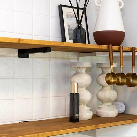 Luxury Spacious 3-bed Oasis Just 10 Mins From Centre With Free Parking Manchester