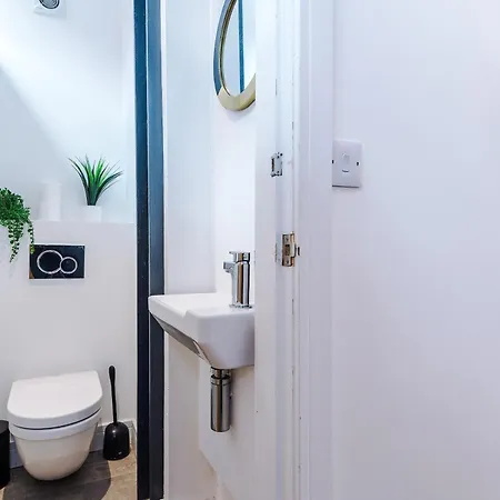 Σπίτι διακοπών Stunning 3br Townhouse, Terrace, Games, Free Parking Μάντσεστερ