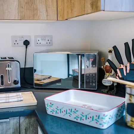 Stunning 3br Townhouse, Terrace, Games, Free Parking Σπίτι διακοπών Μάντσεστερ