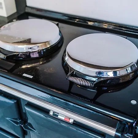 Stunning 3br Townhouse, Terrace, Games, Free Parking Σπίτι διακοπών *