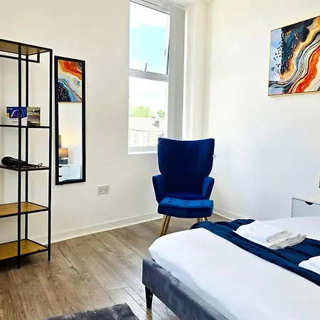 Stylish 1br Executive Bury With Kitchen And Wifi * Манчестер