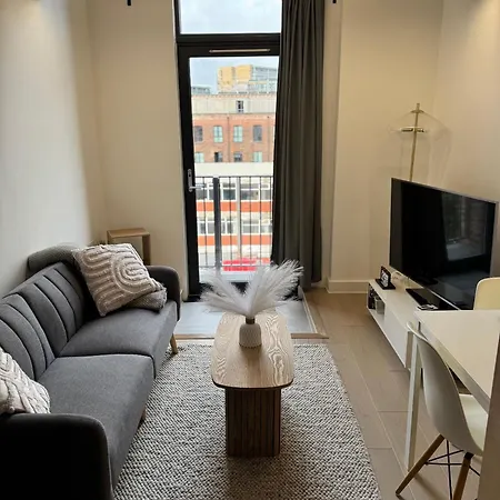 Sky Duplex - - Balcony, Terrace Local Attractions Parking *