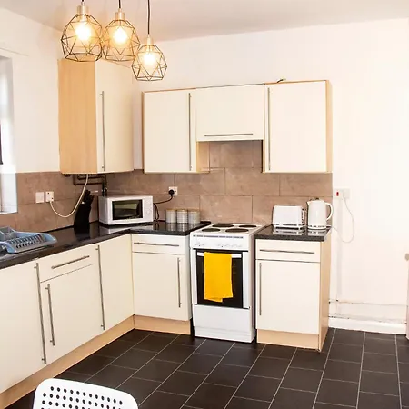 Comfortable 3 Bed House 公寓 曼彻斯特