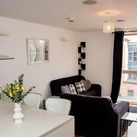 Modern 2 Bed Center * 맨체스터