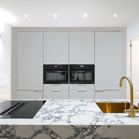 Blanco At The Heim Apartmán