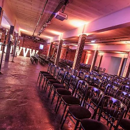 Traditional Home-games Room-free Parking شقة