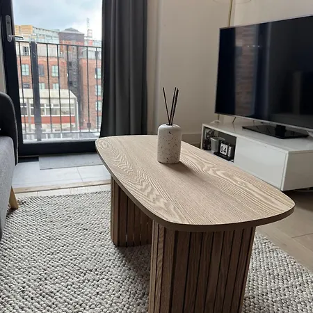 Sky Duplex - - Balcony, Terrace Local Attractions Parking Apartment Manchester