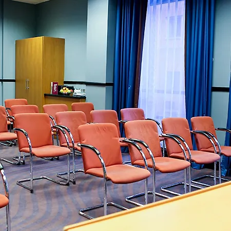 Leonardo - Formerly Jurys Hotel