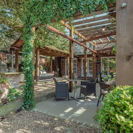 イレブン ディズベリー パークホテル 4*