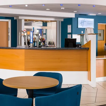 Express East By Ihg Отель Манчестер
