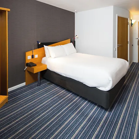 Отель Express East By Ihg