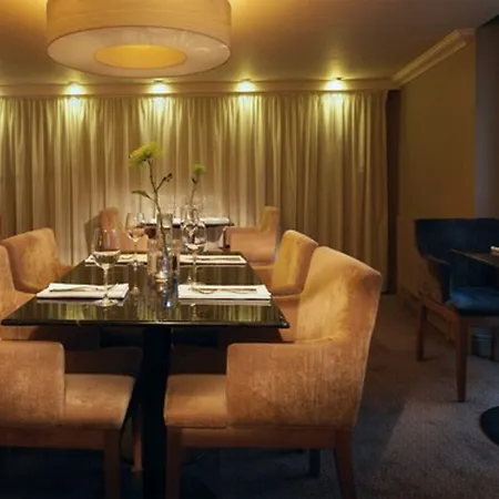 ホテル ザ タウンハウス