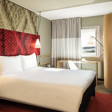 Ibis Centre Princess Street Manchester