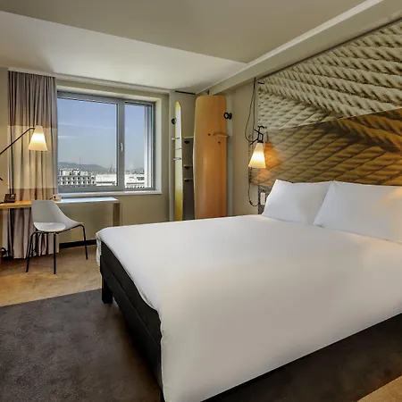 Отель Ibis Centre Princess Street 3*