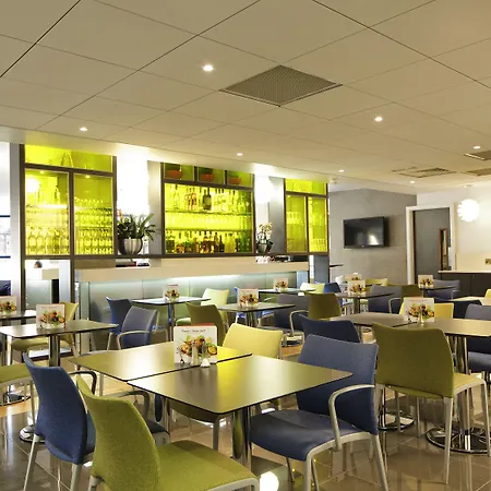 Ibis Centre Princess Street 3*