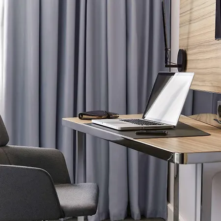 Novotel Centre Hotel 4*