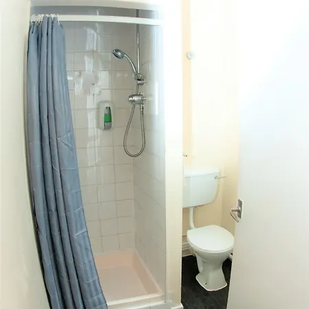 Mitre Centre 3*