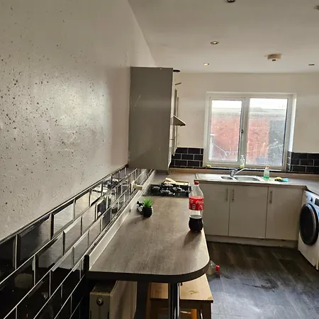 28 Decent Homes منزل للإقامة *