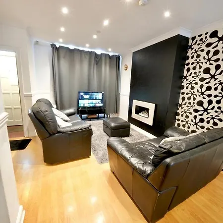 Ferienhaus 3 Bedroom House In Salford *