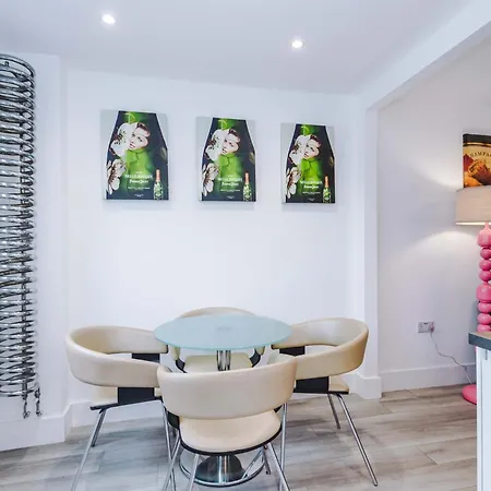 Minutes To The Coop Live Arena & Etihad Stadium - Free Parking With Ev Charger * Manchester