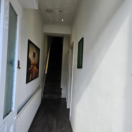 29 Decent Homes 홈스테이