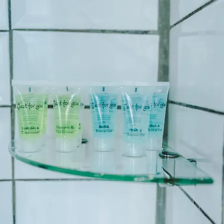 בית נופש Spacious 4br With 3 Baths,