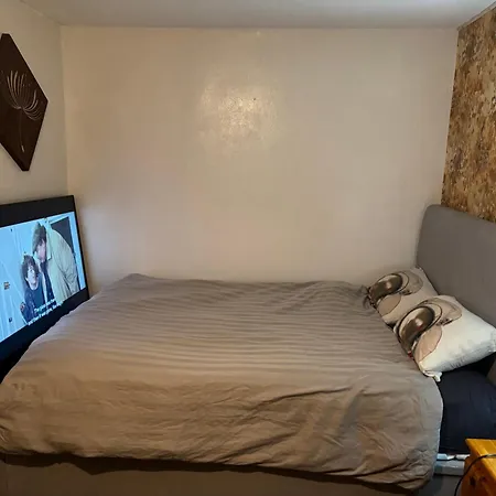 Female&family Single, Double And King Size With Shared Bathroom Habitación en casa particular Mánchester