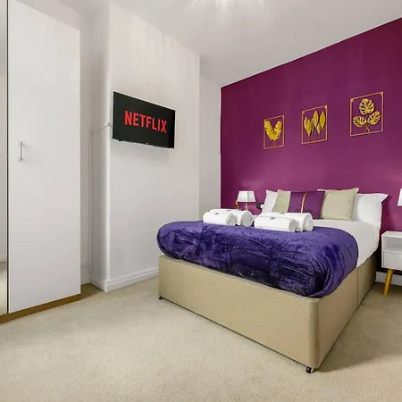 Bright And Cosy 3-bedroom Near - Free Parking - Sleeps 6