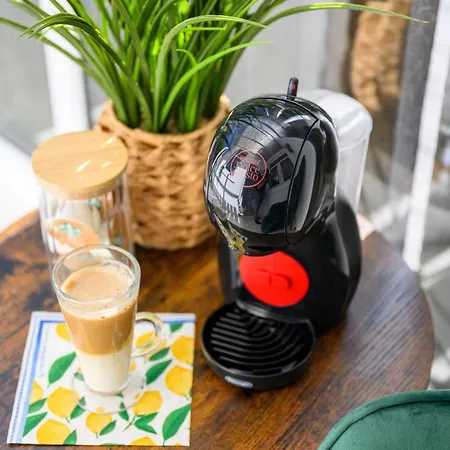 Bright And Cosy 3-bedroom Near - Free Parking - Sleeps 6 펜션 *