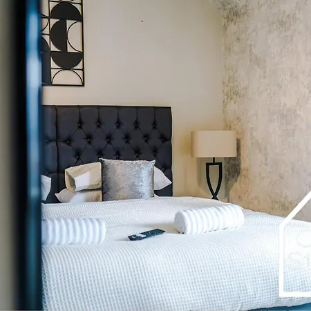 Nyaraló Spacious 3 Bed With Pac-man, Darts And 2 Parking Spaces *