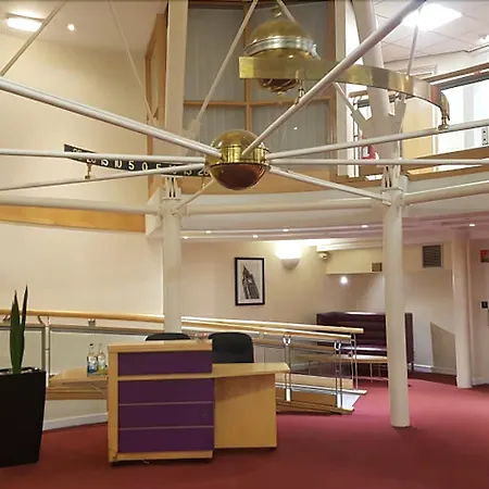 Pendulum Hotel
