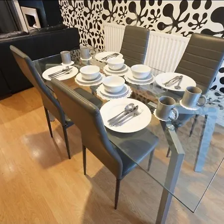 Ferienhaus 3 Bedroom House In Salford *