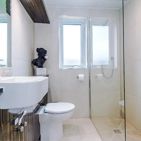 بيت للعطل Minutes To The Coop Live Arena & Etihad Stadium - Free Parking With Ev Charger *