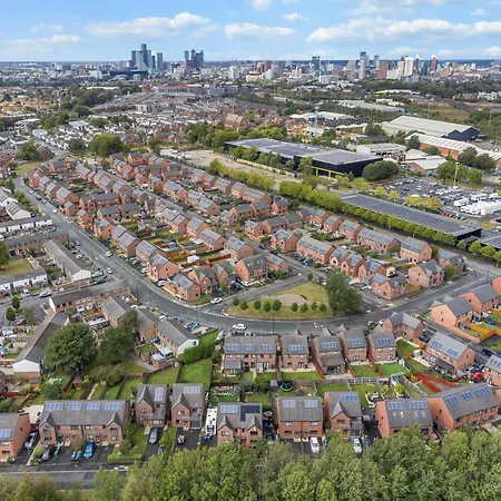 別荘 3 Bedroom House With 5 Beds And Parking 18lw マンチェスター