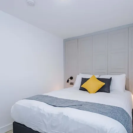 Holiday home Minutes To The Coop Live Arena & Etihad Stadium - Free Parking With Ev Charger