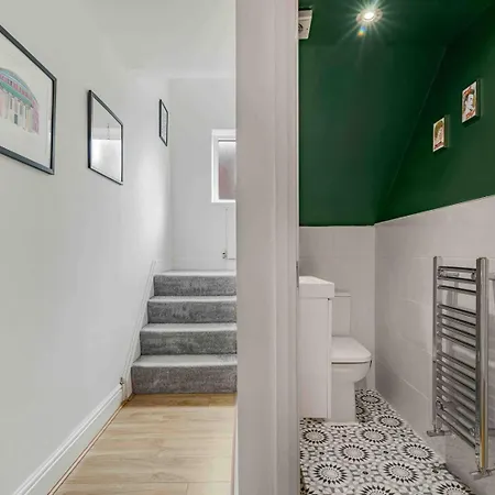 Guestready - Charming Retreat In Trafford