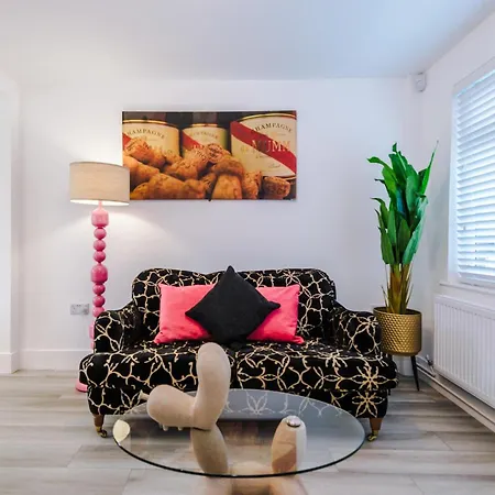 Minutes To The Coop Live Arena & Etihad Stadium - Free Parking With Ev Charger Dom wakacyjny