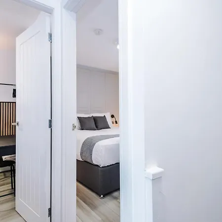 Holiday home Minutes To The Coop Live Arena & Etihad Stadium - Free Parking With Ev Charger Manchester