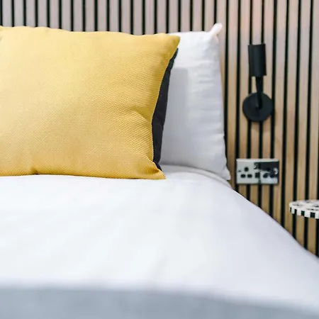 Holiday home Minutes To The Coop Live Arena & Etihad Stadium - Free Parking With Ev Charger Manchester